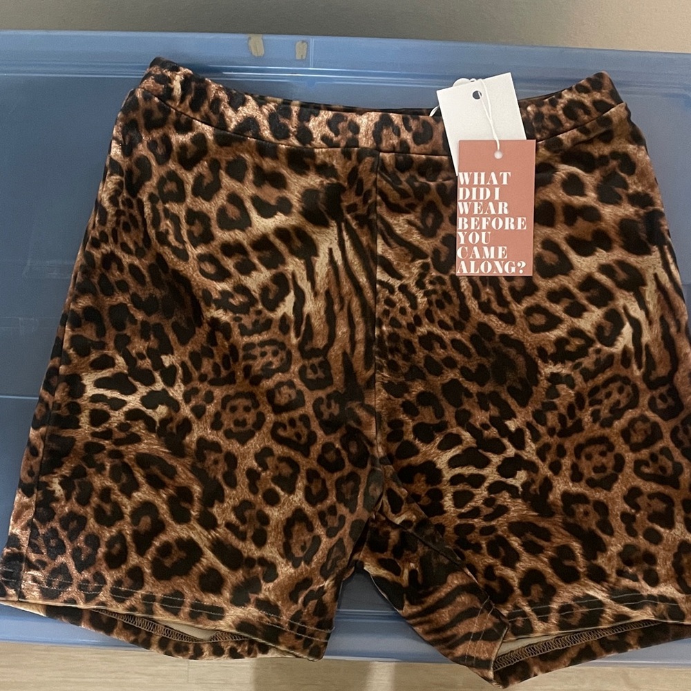 Tiger Mist Leopard Print Women's Shorts